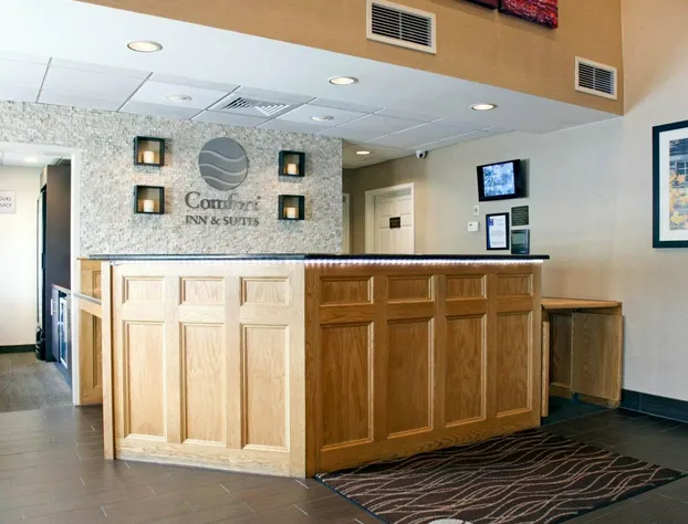 Comfort Inn & Suites Sturbridge - Brimfield hotel detail image 4