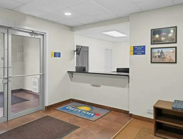 Elk Island Studios – Lamont hotel detail image 3