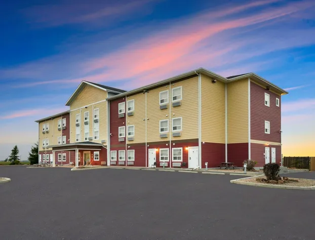 Elk Island Studios – Lamont hotel detail image 1