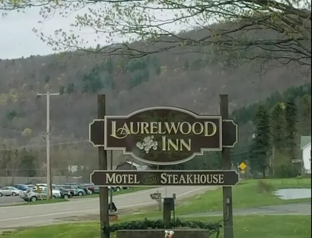 Laurelwood Inn and Steakhouse hotel detail image 1
