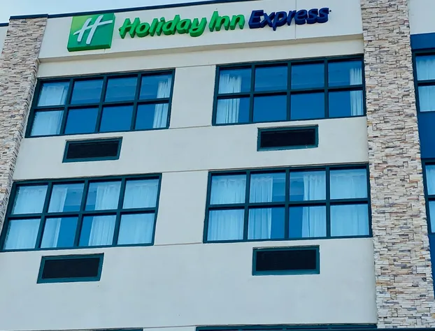 Holiday Inn Express Gulfport Beach by IHG hotel detail image 3