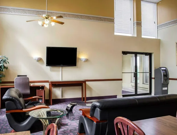 Econo Lodge Wickliffe - Cleveland East hotel detail image 2