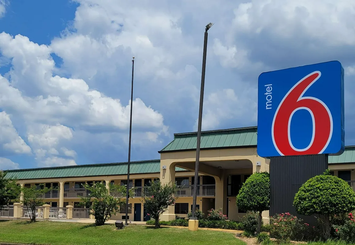 Motel 6 Jackson, MS - Southwest hotel hero