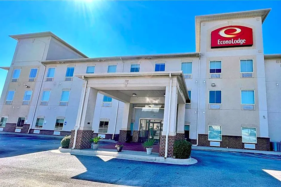 Econo Lodge hotel hero