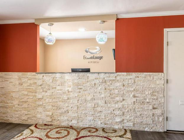 Econo Lodge hotel detail image 4