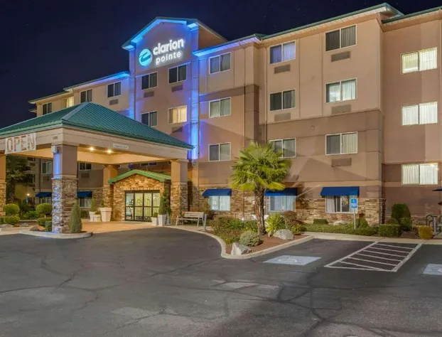 Clarion Pointe Medford hotel detail image 2
