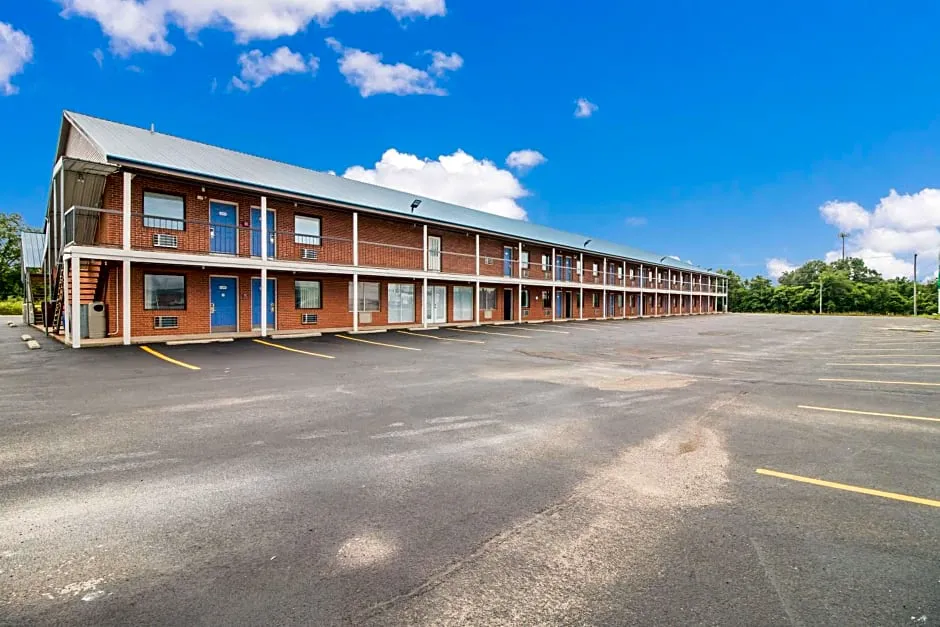 Motel 6-Metropolis, IL hotel hero