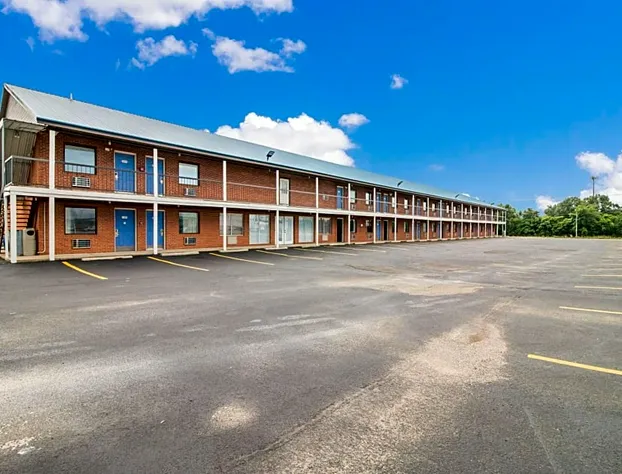 Motel 6-Metropolis, IL hotel detail image 1