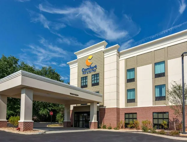 Comfort Inn & Suites Charlottesville Hollymead Town Center hotel detail image 1