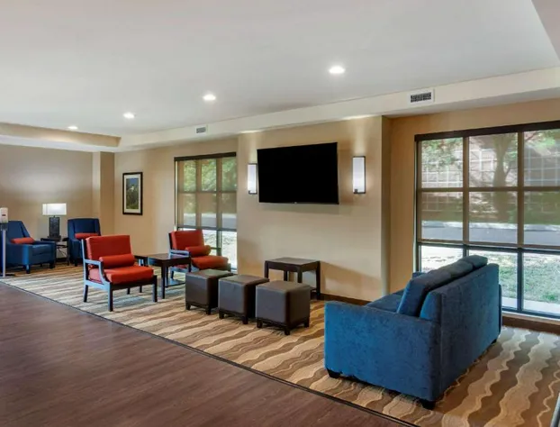 Comfort Inn & Suites Charlottesville Hollymead Town Center hotel detail image 4