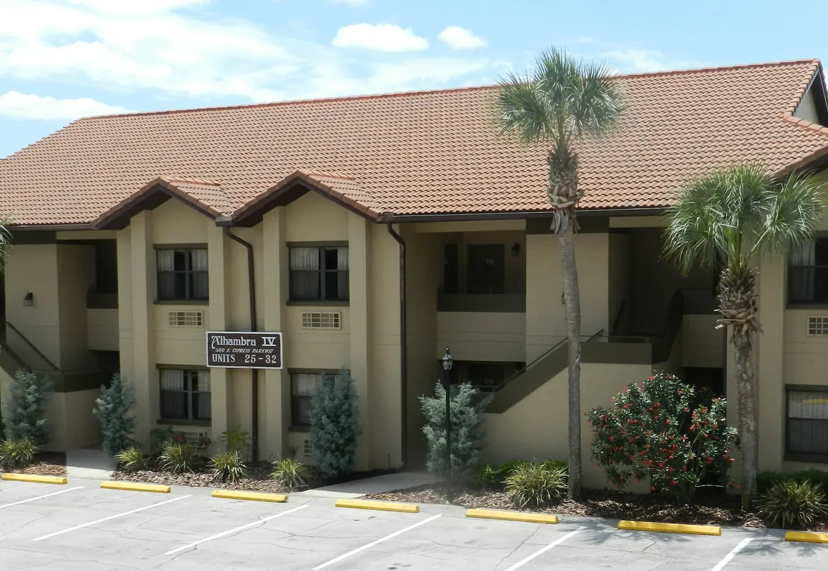 Alhambra Villas hotel hero