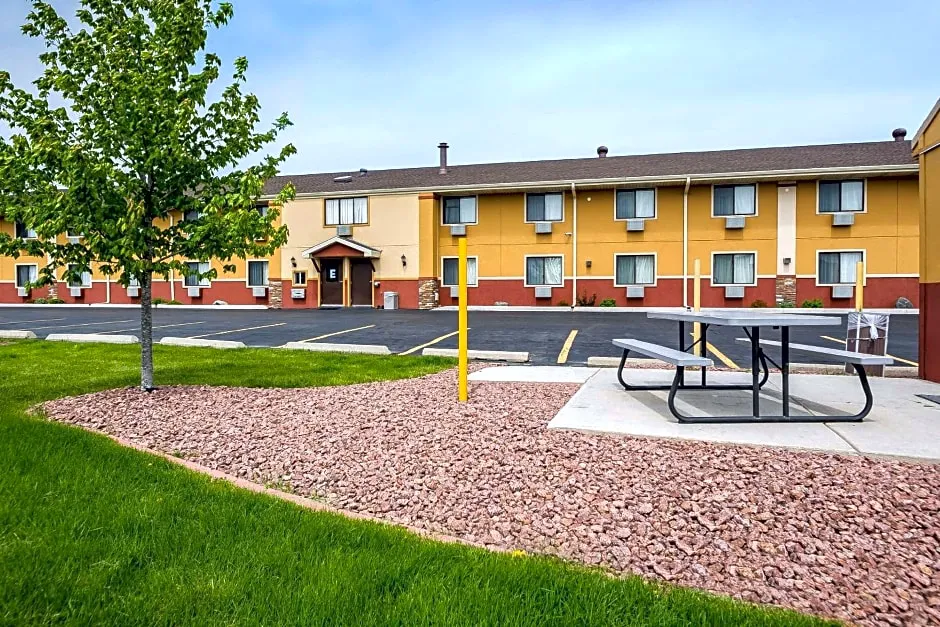 Quality Inn Janesville Area hotel hero