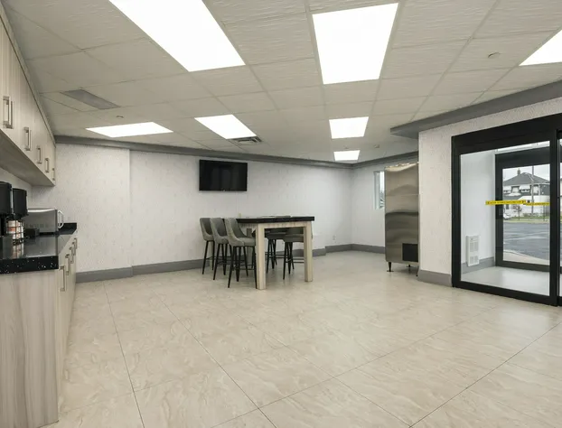 Comfort Hotel hotel detail image 3