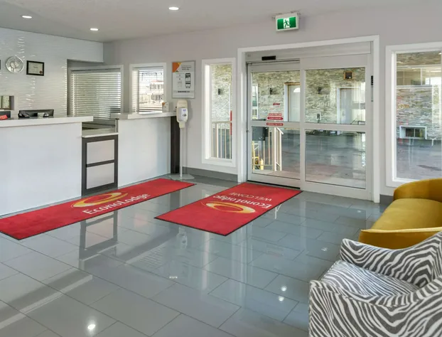 Econo Lodge Inn & Suites hotel detail image 3