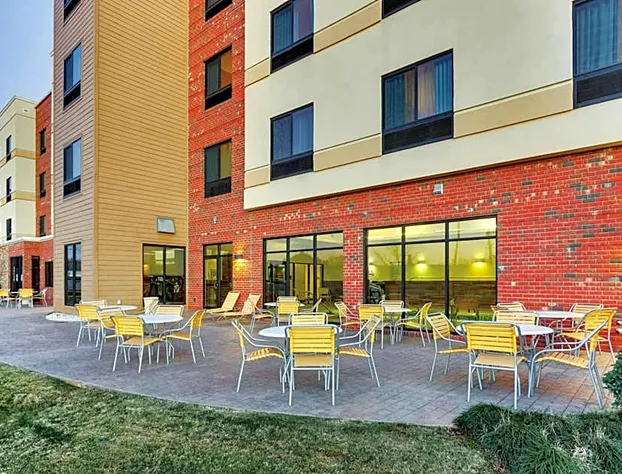 Fairfield Inn & Suites by Marriott Dunn I-95 hotel detail image 3