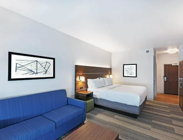 Holiday Inn Express&Suites Chanute an IHG Hotel hotel detail image 4