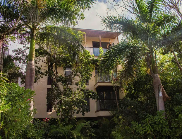 Ku Kuk Glamping hotel detail image 1