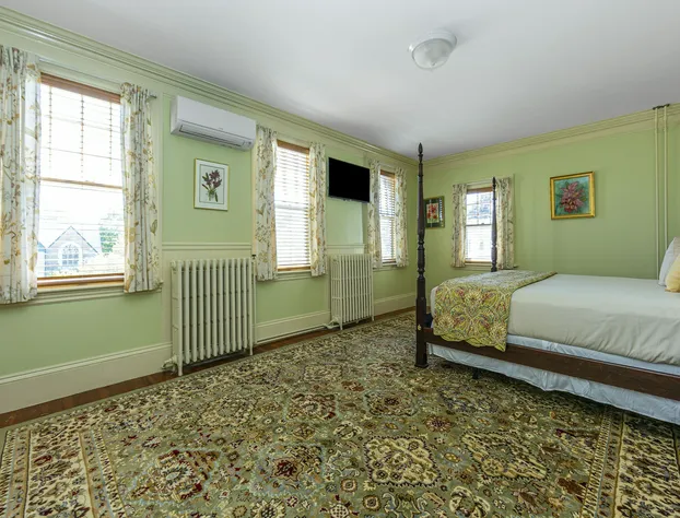 Stratford hotel detail image 4