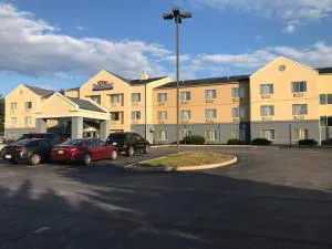 Baymont by Wyndham Chambersburg hotel hero