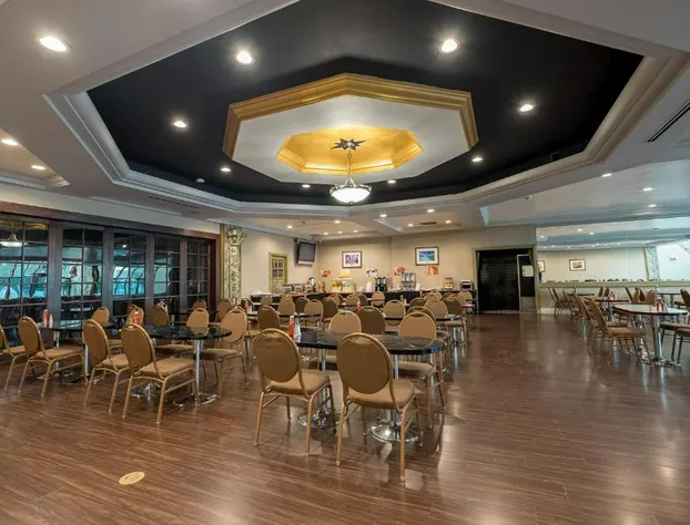 Howard Johnson by Wyndham Fullerton/Anaheim Conference Cntr hotel detail image 2