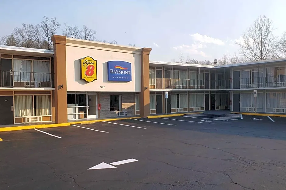 Baymont by Wyndham Morganton hotel hero