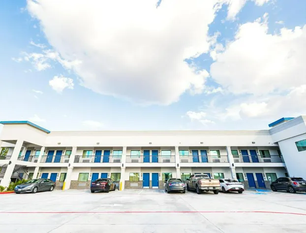 Palace Inn Blue IAH East hotel detail image 1