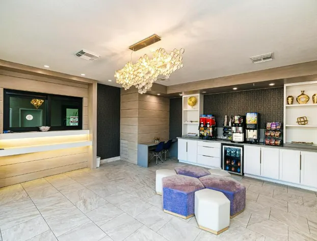 Palace Inn IAH Houston Bush Intercontinental Airport hotel detail image 2