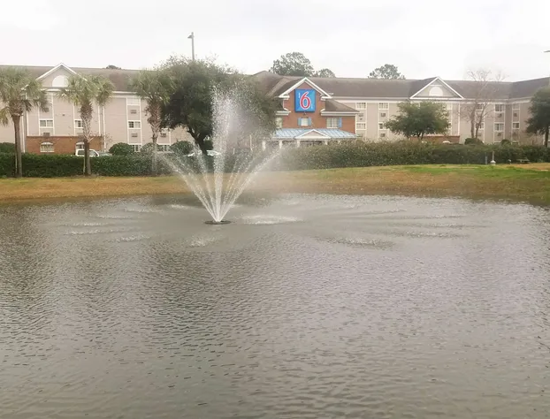 Motel 6 Myrtle Beach, SC hotel detail image 1