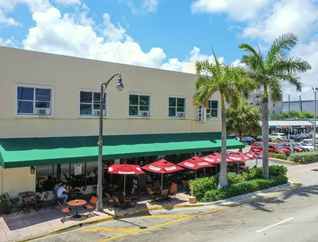 Miami Beach Suites & Bar hotel detail image 2