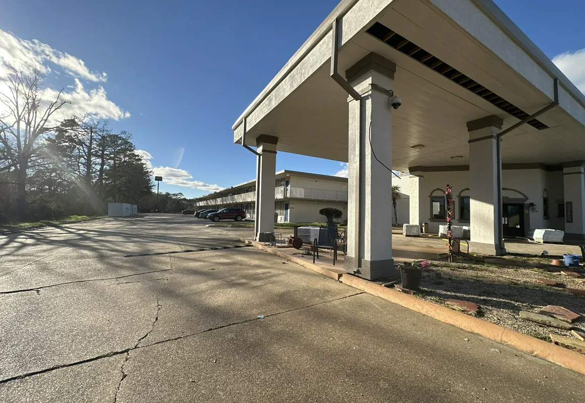 Calloway inn and suites hotel hero