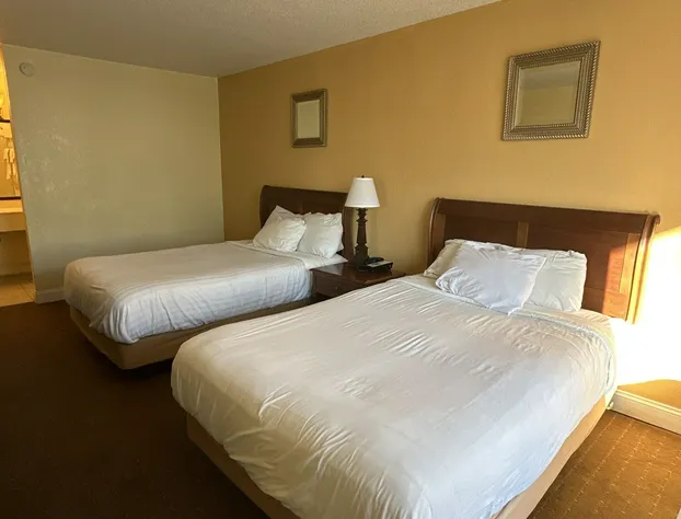 Calloway inn and suites hotel detail image 4