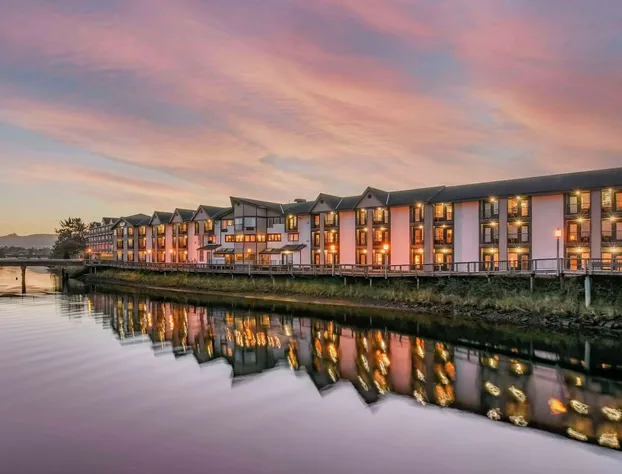 Kathryn Riverfront Inn, an Ascend Collection Hotel hotel detail image 1