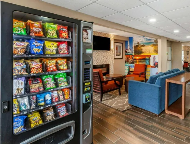 Clarion Pointe Racine - Mount Pleasant hotel detail image 3