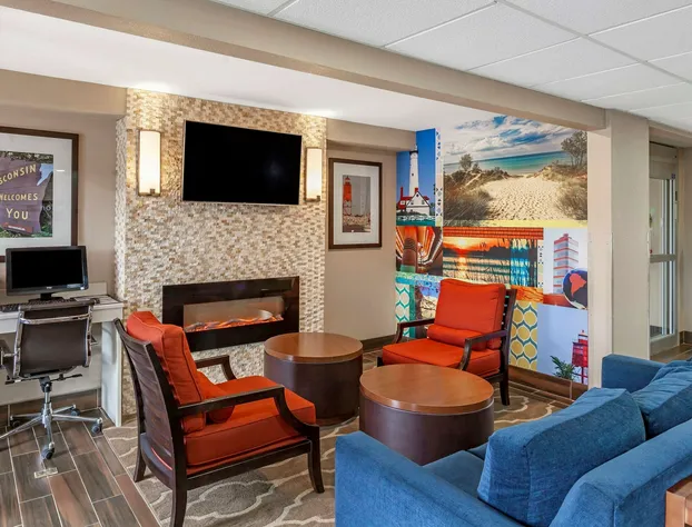 Clarion Pointe Racine - Mount Pleasant hotel detail image 4