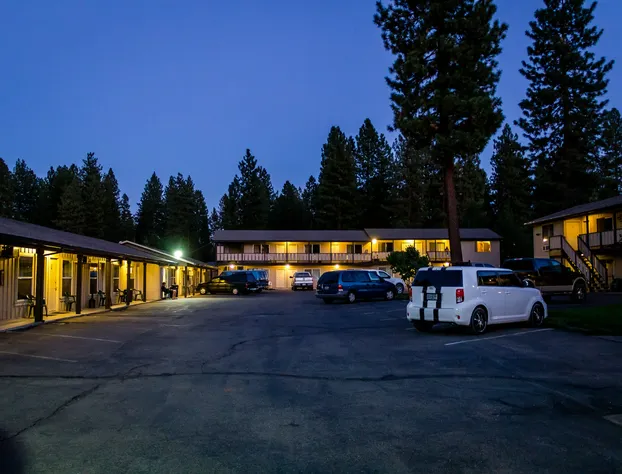 Charm Motel & Suites hotel detail image 1