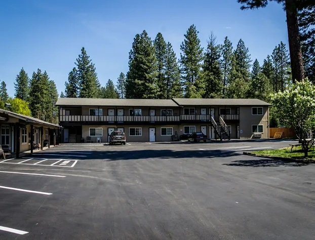 Charm Motel & Suites hotel detail image 3