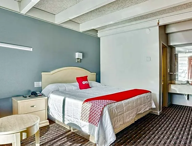 OXFORD INN, Lincoln Blvd hotel detail image 3