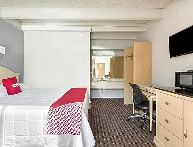 OXFORD INN, Lincoln Blvd hotel detail image 4