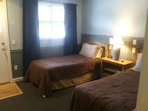 Snow Creek Inn hotel detail image 4