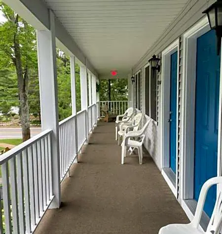 M22 Inn Glen Arbor hotel detail image 3