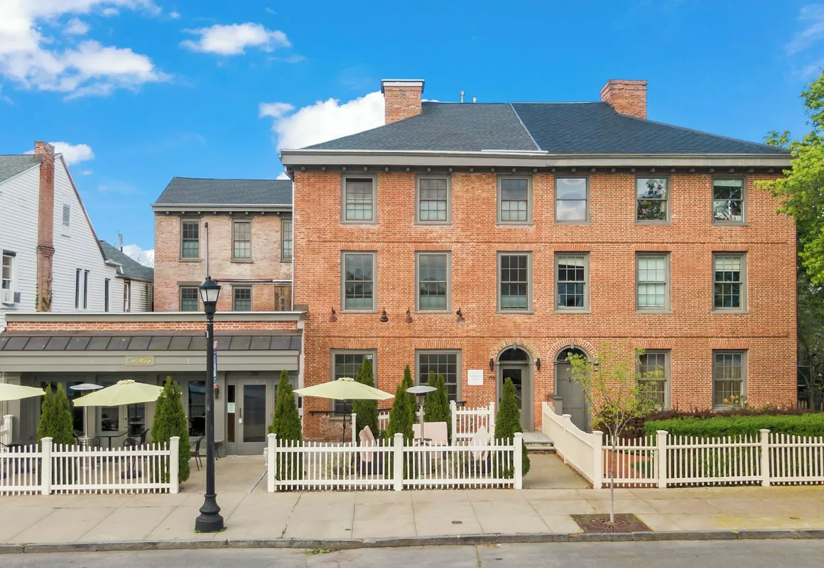 Howard Hotel hotel hero