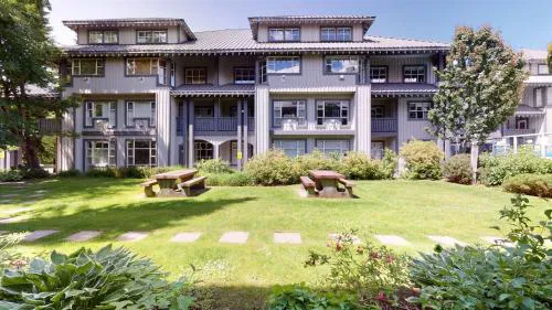 Bright Suite at Ski In/Out Glacier Lodge! hotel detail image 1
