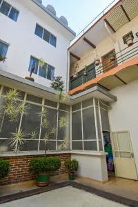 HostPal Hotel Principal hotel hero