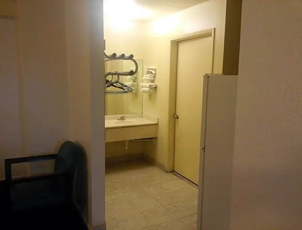 Evergreen Inn hotel detail image 3