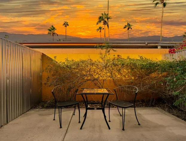 Cheetah Hotel hotel detail image 1