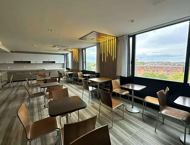 Days Inn by Wyndham Brooklyn / Eastern Parkway hotel detail image 2