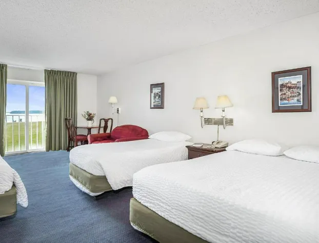 Second Conference Family Deluxe Bay View hotel detail image 2