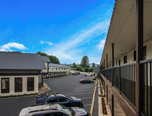 Canadas Best Value Inn & Suites Kamloops hotel detail image 2