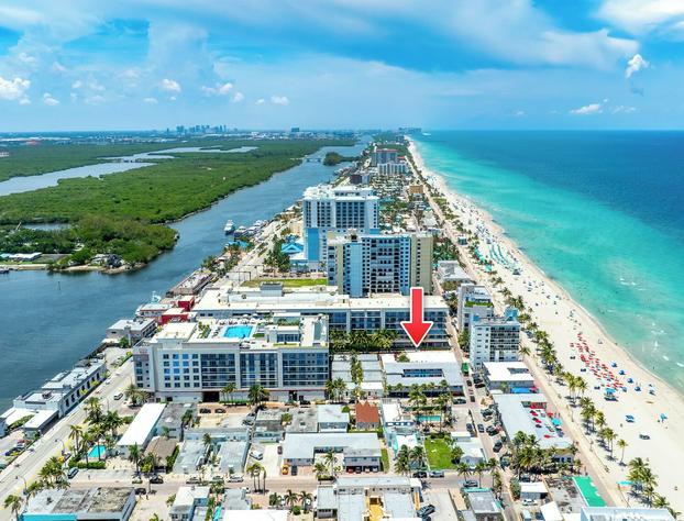 The Pearl Beachside Apartments on Hollywood Beach Broadwalk hotel detail image 2