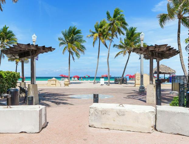 The Pearl Beachside Apartments on Hollywood Beach Broadwalk hotel detail image 4
